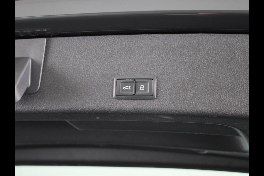 Audi Q8 e-tron 55 quattro Advanced Edition Plus 115 kWh 408pk | Panoramadak | Wegklapbare trekhaak | B&O Premium Sound | lederen bekleding | Head up Display
