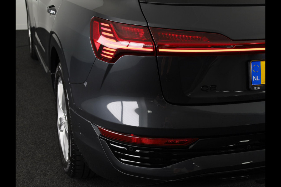 Audi Q8 e-tron 55 quattro Advanced Edition Plus 115 kWh 408pk | Panoramadak | Wegklapbare trekhaak | B&O Premium Sound | lederen bekleding | Head up Display