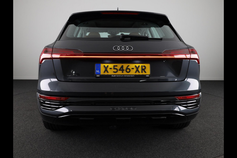 Audi Q8 e-tron 55 quattro Advanced Edition Plus 115 kWh 408pk | Panoramadak | Wegklapbare trekhaak | B&O Premium Sound | lederen bekleding | Head up Display