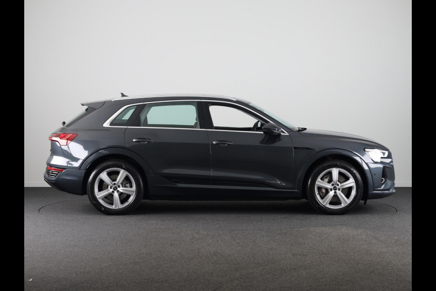Audi Q8 e-tron 55 quattro Advanced Edition Plus 115 kWh 408pk | Panoramadak | Wegklapbare trekhaak | B&O Premium Sound | lederen bekleding | Head up Display