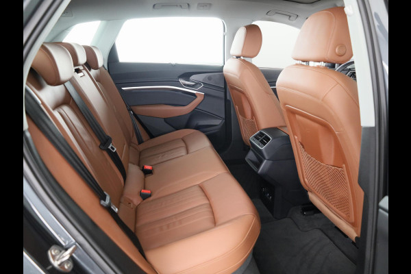 Audi Q8 e-tron 55 quattro Advanced Edition Plus 115 kWh 408pk | Panoramadak | Wegklapbare trekhaak | B&O Premium Sound | lederen bekleding | Head up Display