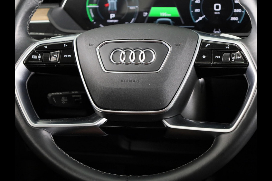 Audi Q8 e-tron 55 quattro Advanced Edition Plus 115 kWh 408pk | Panoramadak | Wegklapbare trekhaak | B&O Premium Sound | lederen bekleding | Head up Display