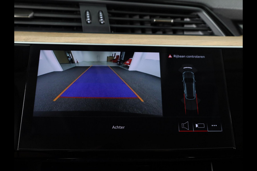 Audi Q8 e-tron 55 quattro Advanced Edition Plus 115 kWh 408pk | Panoramadak | Wegklapbare trekhaak | B&O Premium Sound | lederen bekleding | Head up Display