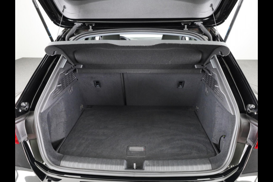 Audi A3 Sportback 30 TFSI Advanced edition 110 pk S-tronic | Navigatie | Parkeersensoren (Park assist) | Autom. airco | LED koplampen |