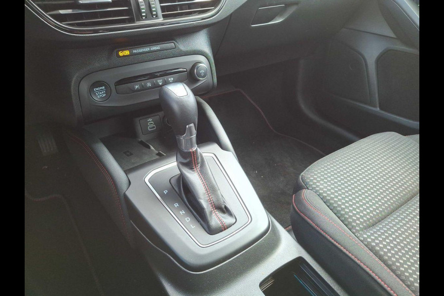 Ford FOCUS Wagon 1.0 EcoBoost Hybrid ST Line X | Trekhaak | Adaptive cruise control | Head up Display |  Winter Pack | All season banden