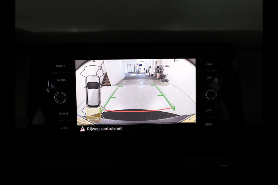 Volkswagen T-Cross 1.0 TSI Life Edition 95 pk | Verlengde garantie | Navigatie via App | Parkeersensoren | Achteruitrijcamera | Adaptieve cruise control | Stoelverwarming |