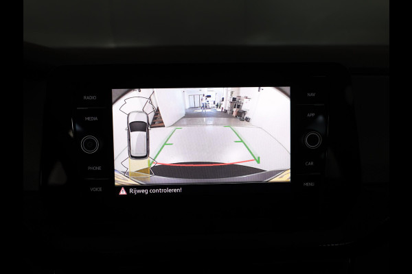 Volkswagen T-Cross 1.0 TSI Life Edition 95 pk | Verlengde garantie | Navigatie via App | Parkeersensoren | Achteruitrijcamera | Adaptieve cruise control | Stoelverwarming |