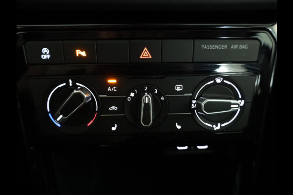 Volkswagen T-Cross 1.0 TSI Life Edition 95 pk | Verlengde garantie | Navigatie via App | Parkeersensoren | Achteruitrijcamera | Adaptieve cruise control | Stoelverwarming |