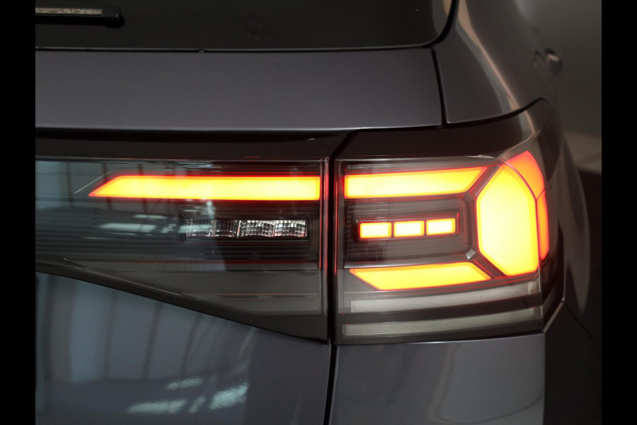 Volkswagen T-Cross 1.0 TSI Life Edition 95 pk | Verlengde garantie | Navigatie via App | Parkeersensoren | Achteruitrijcamera | Adaptieve cruise control | Stoelverwarming |