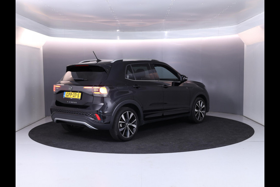 Volkswagen T-Cross 1.0 TSI R-Line 116 pk Automaat (DSG) | Verlengde garantie | Navigatie via App | Parkeersensoren | Adaptieve cruise control | LED koplampen |