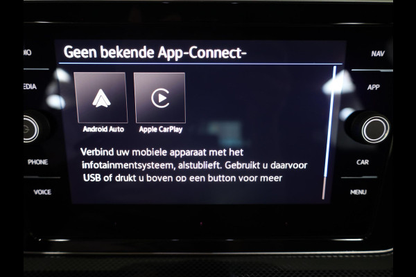 Volkswagen T-Cross 1.0 TSI R-Line 116 pk Automaat (DSG) | Verlengde garantie | Navigatie via App | Parkeersensoren | Adaptieve cruise control | LED koplampen |