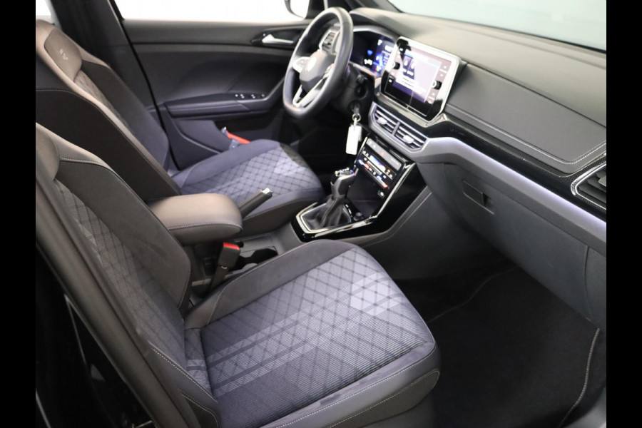 Volkswagen T-Cross 1.0 TSI R-Line 116 pk Automaat (DSG) | Verlengde garantie | Navigatie via App | Parkeersensoren | Adaptieve cruise control | LED koplampen |