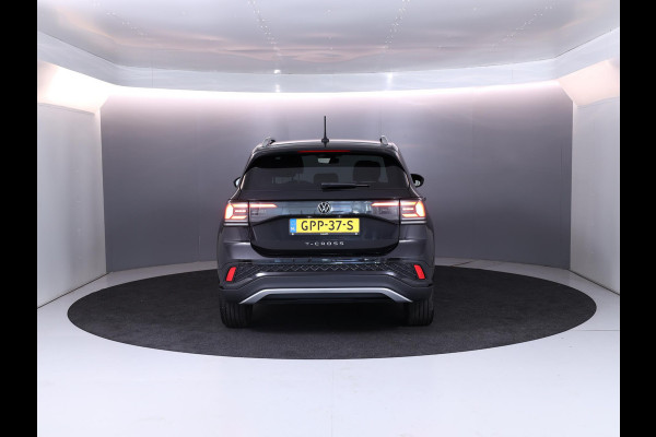 Volkswagen T-Cross 1.0 TSI R-Line 116 pk Automaat (DSG) | Verlengde garantie | Navigatie via App | Parkeersensoren | Adaptieve cruise control | LED koplampen |