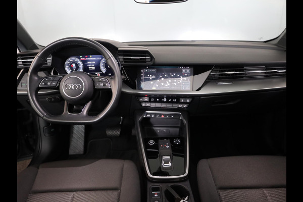 Audi A3 Sportback 40 TFSI e S edition 204 pk S-tronic | Navigatie | Panoramadak | Parkeersensoren (Park assist) | LED koplampen | Stoelverwarming | Lichtmetalen velgen 18" |