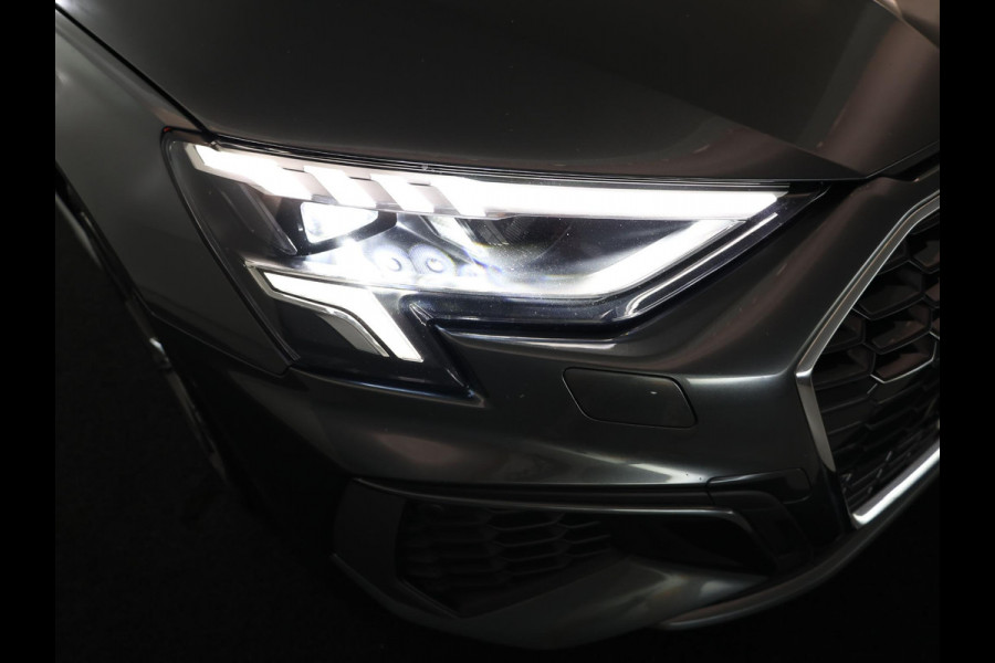 Audi A3 Sportback 40 TFSI e S edition 204 pk S-tronic | Navigatie | Panoramadak | Parkeersensoren (Park assist) | LED koplampen | Stoelverwarming | Lichtmetalen velgen 18" |