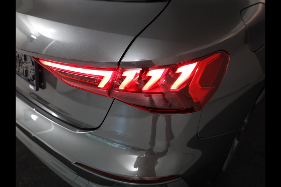 Audi A3 Sportback 40 TFSI e S edition 204 pk S-tronic | Navigatie | Panoramadak | Parkeersensoren (Park assist) | LED koplampen | Stoelverwarming | Lichtmetalen velgen 18" |