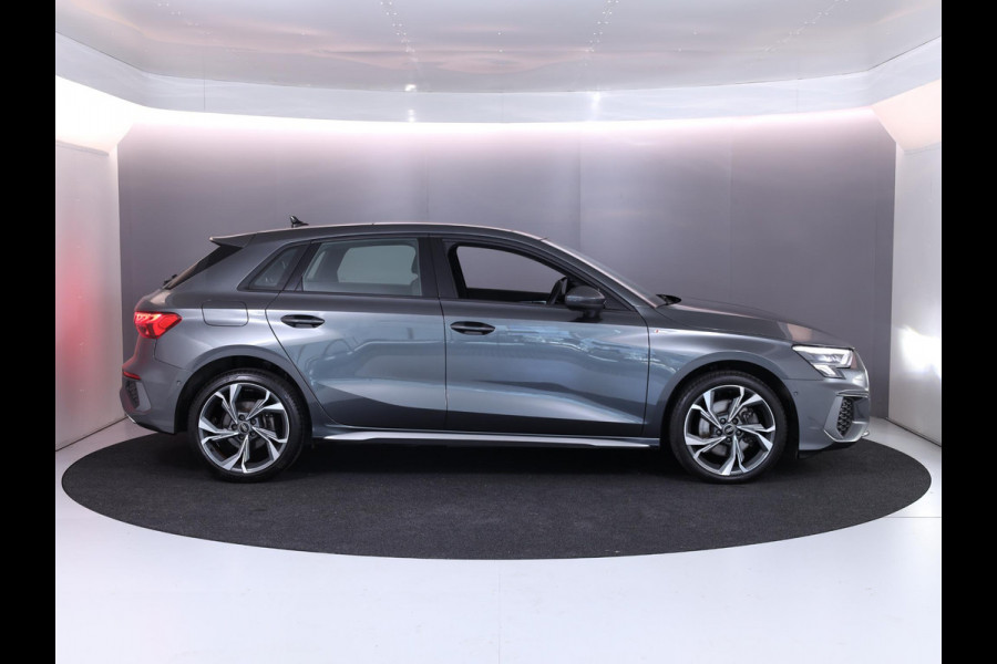 Audi A3 Sportback 40 TFSI e S edition 204 pk S-tronic | Navigatie | Panoramadak | Parkeersensoren (Park assist) | LED koplampen | Stoelverwarming | Lichtmetalen velgen 18" |