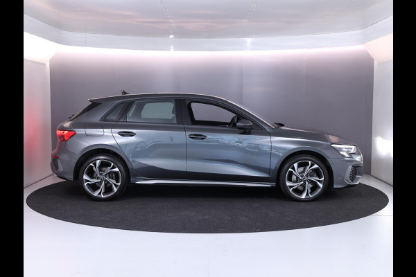 Audi A3 Sportback 40 TFSI e S edition 204 pk S-tronic | Navigatie | Panoramadak | Parkeersensoren (Park assist) | LED koplampen | Stoelverwarming | Lichtmetalen velgen 18" |