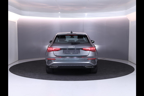 Audi A3 Sportback 40 TFSI e S edition 204 pk S-tronic | Navigatie | Panoramadak | Parkeersensoren (Park assist) | LED koplampen | Stoelverwarming | Lichtmetalen velgen 18" |
