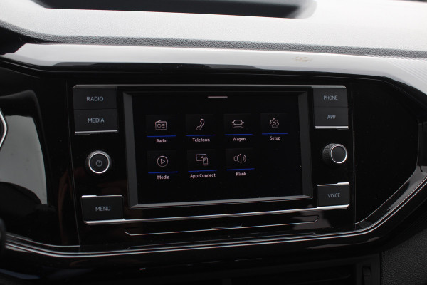 Volkswagen T-Cross 1.0 TSI Style / Trekhaak / Navigatie / Parkeerhulp V+A / 18'' / LED Koplampen / Dodehoek / Stoelverwarming / Apple CarPlay / ACC