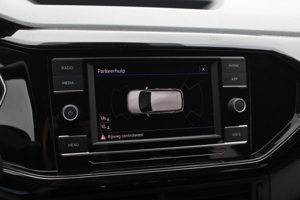 Volkswagen T-Cross 1.0 TSI Style / Trekhaak / Navigatie / Parkeerhulp V+A / 18'' / LED Koplampen / Dodehoek / Stoelverwarming / Apple CarPlay / ACC