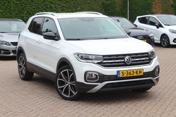 Volkswagen T-Cross 1.0 TSI Style / Trekhaak / Navigatie / Parkeerhulp V+A / 18'' / LED Koplampen / Dodehoek / Stoelverwarming / Apple CarPlay / ACC