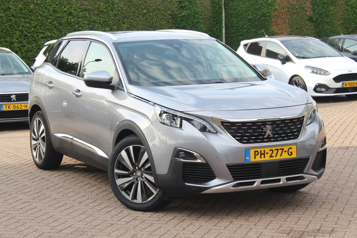 Peugeot 3008 1.2 PureTech Allure / Nieuwe distr.riem! / Trekhaak / Camera / Navigatie / 19'' / Keyless / Half leder / Dodehoek / DAB / Cruise Control Peugeot 3008 1.2 PureTech Allure / Nieuwe distr.riem! / Trekhaak / Camera / Navigatie / 19'' / Keyless / Half leder / Dodehoek / DAB / Cruise Control