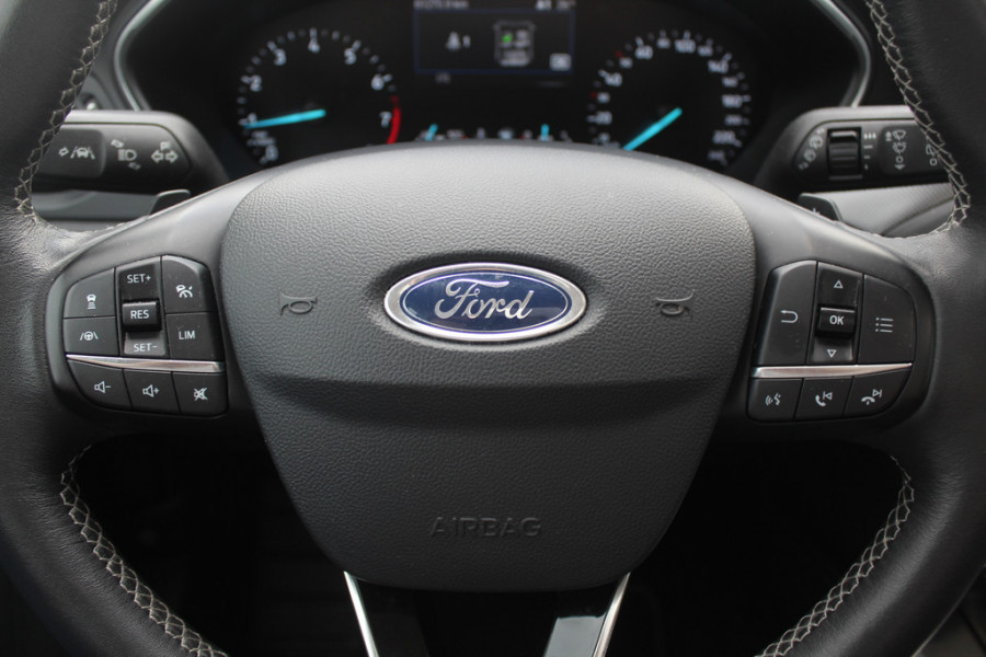Ford FOCUS Wagon 1.0 EcoBoost Titanium Business / Trekhaak / Camera / B&O / 19'' / Keyless / Navigatie / Stuurverwarming / DAB / Stoelverwarming / Cruise Contro