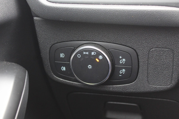 Ford FOCUS Wagon 1.0 EcoBoost Titanium Business / Trekhaak / Camera / B&O / 19'' / Keyless / Navigatie / Stuurverwarming / DAB / Stoelverwarming / Cruise Contro