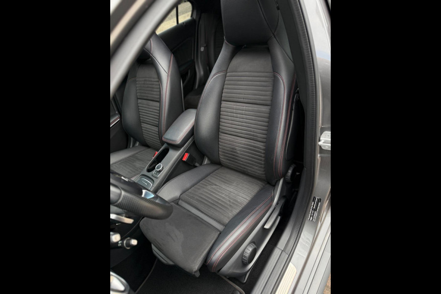 Mercedes-Benz A-Klasse A180 AMG Pakket Panorama