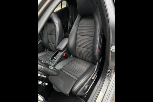 Mercedes-Benz A-Klasse A180 AMG Pakket Panorama