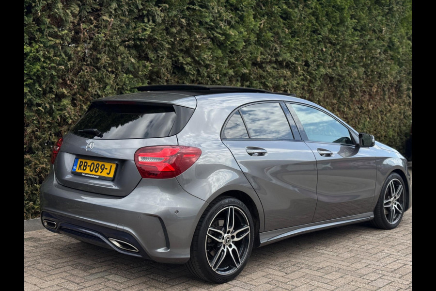 Mercedes-Benz A-Klasse A180 AMG Pakket Panorama