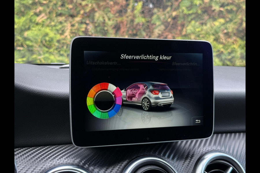 Mercedes-Benz A-Klasse A180 AMG Pakket Panorama