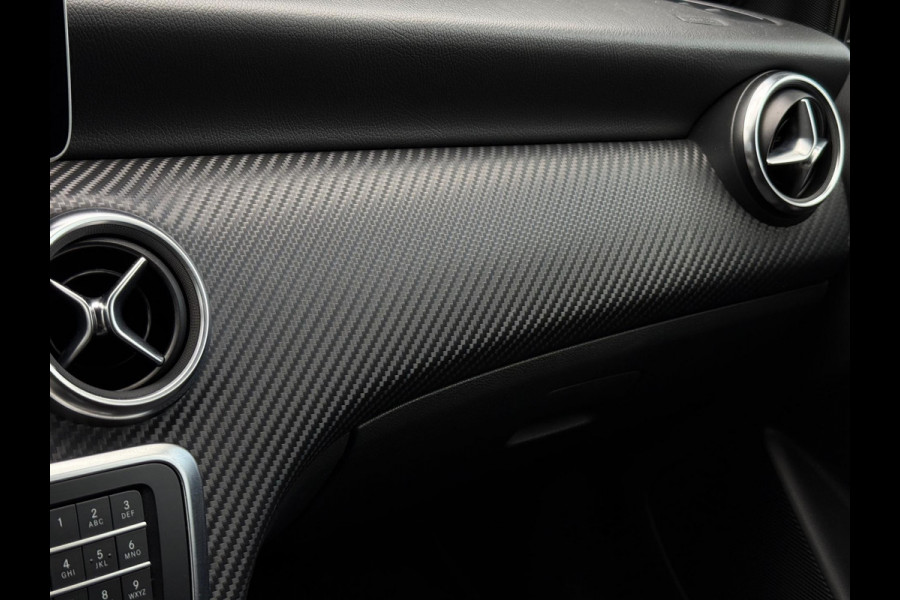 Mercedes-Benz A-Klasse A180 AMG Pakket Panorama
