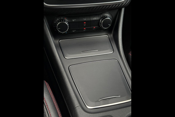Mercedes-Benz A-Klasse A180 AMG Pakket Panorama