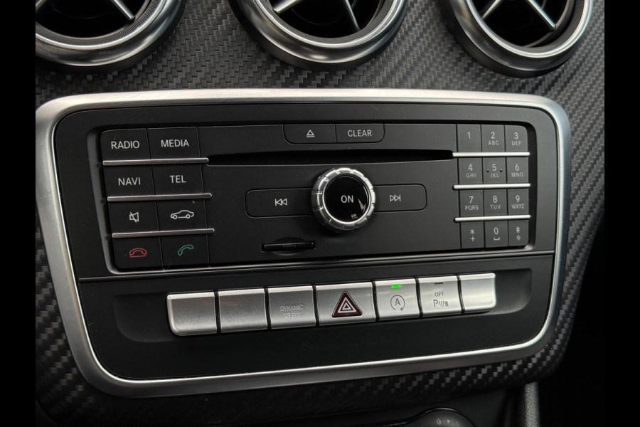 Mercedes-Benz A-Klasse A180 AMG Pakket Panorama