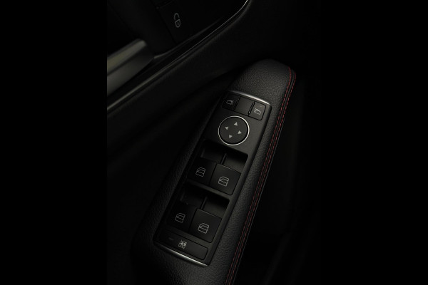 Mercedes-Benz A-Klasse A180 AMG Pakket Panorama