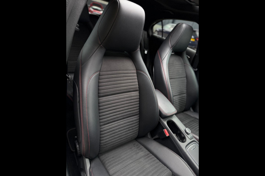 Mercedes-Benz A-Klasse A180 AMG Pakket Panorama