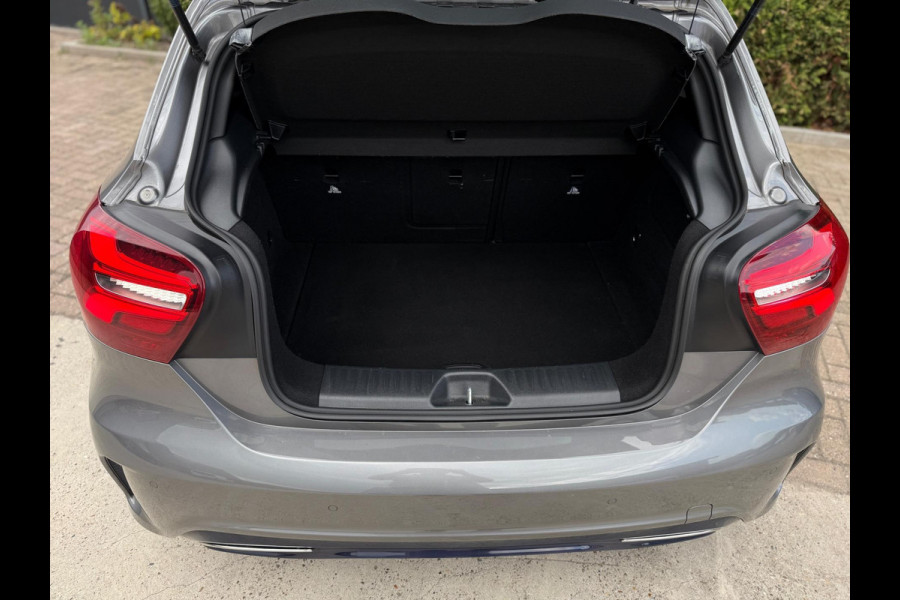 Mercedes-Benz A-Klasse A180 AMG Pakket Panorama