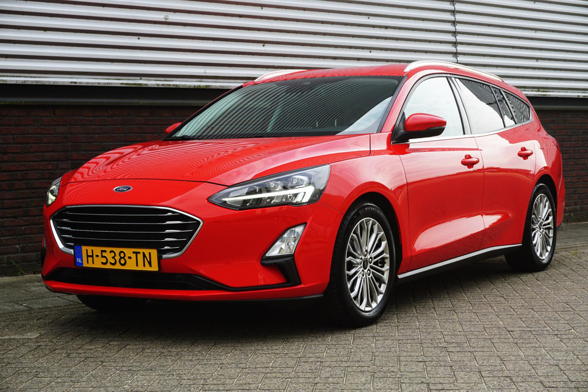 Ford FOCUS Wagon 1.0 EcoB.125PK Titanium Bus. DesignPack/17Inch. LED Koplampen.