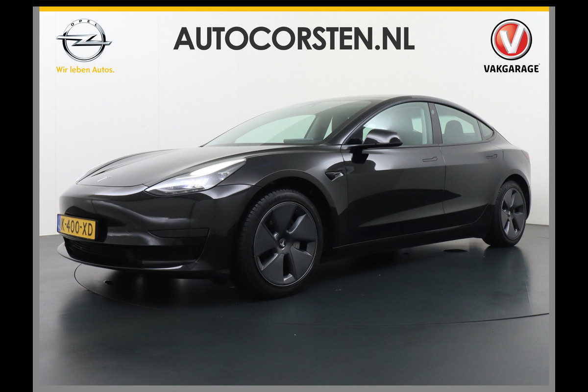 Tesla Model 3 RWD SR+ Nwe Model 60kWh LFP 283 PK Trekhaak Warmtepomp Elektr.A-klep FSD-3 Sentry Mode Bankverwarmd FSD 18" Premium Luidspr. Aut Navi LED Comfortstoelen ACC DAB Keyless en Voorverwarmen interieur via App One-Pedal-Drive Origineel Nederlandse auto Garantie Accu/Motor tot 31-03-2029 max 160.000km 1.584kg licht!