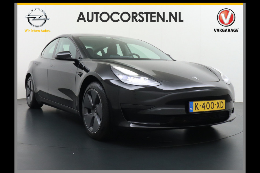 Tesla Model 3 RWD SR+ Nwe Model 60kWh LFP 283 PK Trekhaak Warmtepomp Elektr.A-klep FSD-3 Sentry Mode Bankverwarmd FSD 18" Premium Luidspr. Aut Navi LED Comfortstoelen ACC DAB Keyless en Voorverwarmen interieur via App One-Pedal-Drive Origineel Nederlandse auto Garantie Accu/Motor tot 31-03-2029 max 160.000km 1.584kg licht!