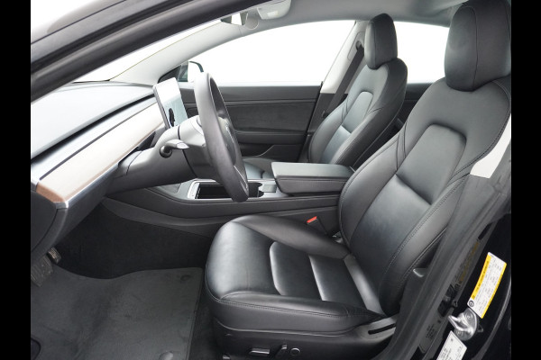 Tesla Model 3 RWD SR+ Nwe Model 60kWh LFP 283 PK Trekhaak Warmtepomp Elektr.A-klep FSD-3 Sentry Mode Bankverwarmd FSD 18" Premium Luidspr. Aut Navi LED Comfortstoelen ACC DAB Keyless en Voorverwarmen interieur via App One-Pedal-Drive Origineel Nederlandse auto Garantie Accu/Motor tot 31-03-2029 max 160.000km 1.584kg licht!