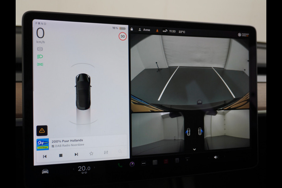 Tesla Model 3 RWD SR+ Nwe Model 60kWh LFP 283 PK Trekhaak Warmtepomp Elektr.A-klep FSD-3 Sentry Mode Bankverwarmd FSD 18" Premium Luidspr. Aut Navi LED Comfortstoelen ACC DAB Keyless en Voorverwarmen interieur via App One-Pedal-Drive Origineel Nederlandse auto Garantie Accu/Motor tot 31-03-2029 max 160.000km 1.584kg licht!