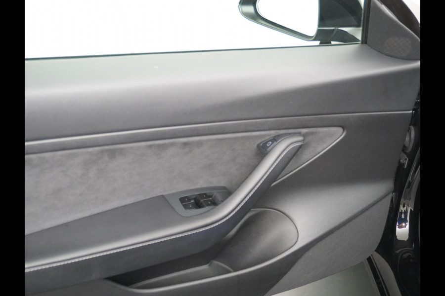 Tesla Model 3 RWD SR+ Nwe Model 60kWh LFP 283 PK Trekhaak Warmtepomp Elektr.A-klep FSD-3 Sentry Mode Bankverwarmd FSD 18" Premium Luidspr. Aut Navi LED Comfortstoelen ACC DAB Keyless en Voorverwarmen interieur via App One-Pedal-Drive Origineel Nederlandse auto Garantie Accu/Motor tot 31-03-2029 max 160.000km 1.584kg licht!