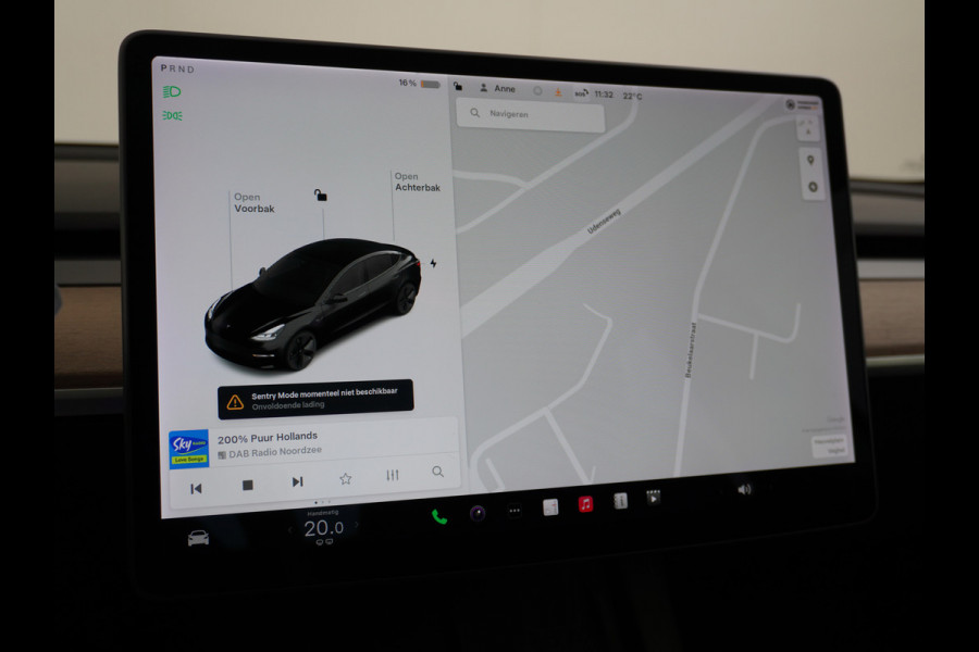 Tesla Model 3 RWD SR+ Nwe Model 60kWh LFP 283 PK Trekhaak Warmtepomp Elektr.A-klep FSD-3 Sentry Mode Bankverwarmd FSD 18" Premium Luidspr. Aut Navi LED Comfortstoelen ACC DAB Keyless en Voorverwarmen interieur via App One-Pedal-Drive Origineel Nederlandse auto Garantie Accu/Motor tot 31-03-2029 max 160.000km 1.584kg licht!
