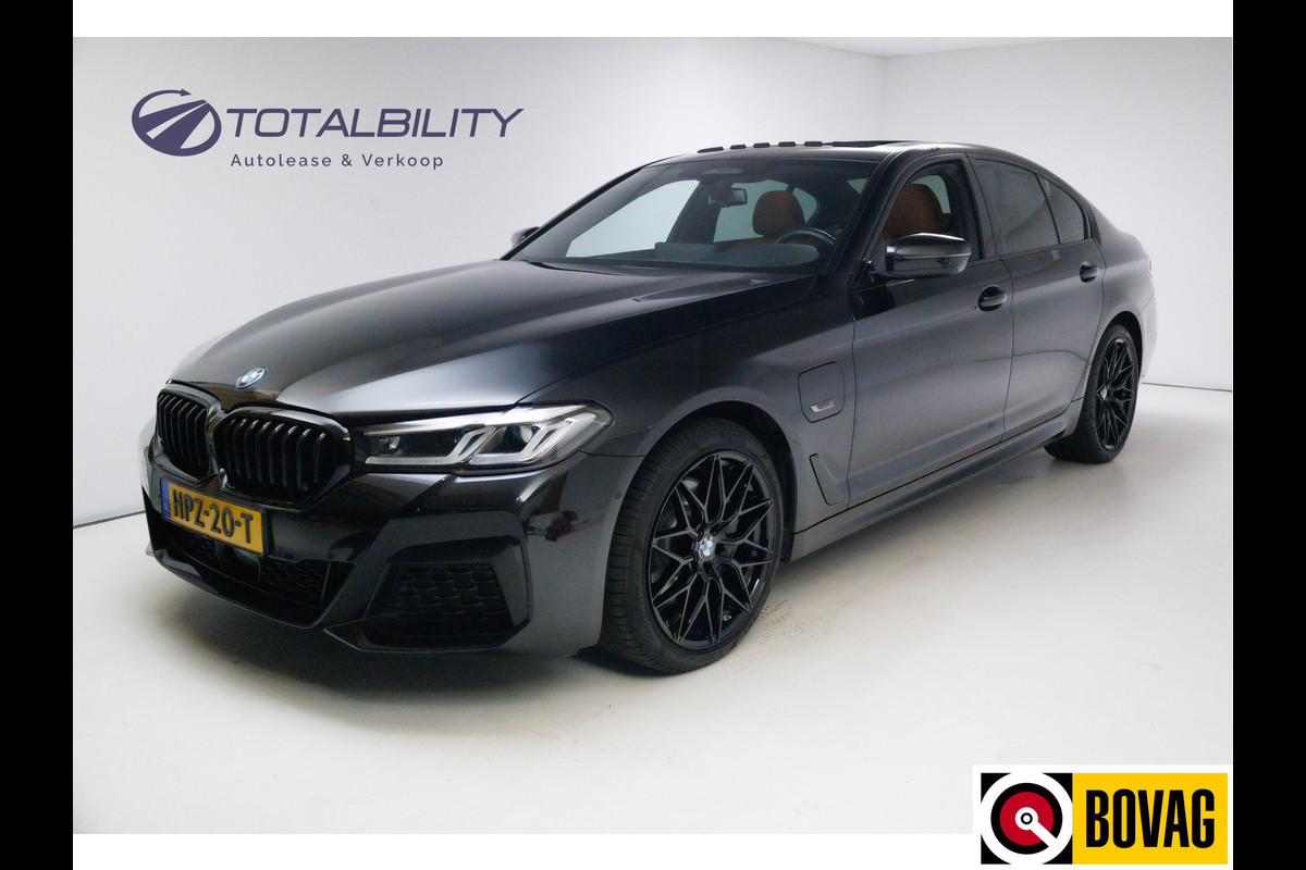 BMW 5 Serie 545e xDrive High Exec. M-sport Black Edition 394 PK | Open Dak | Trekhaak elec. | Volledig leder 360 Camera, Stoel- en stuurverwarming BMW 5 Serie 545e xDrive High Exec. M-sport Black Edition 394 PK | Open Dak | Trekhaak elec. | Volledig leder 360 Camera, Stoel- en stuurverwarming