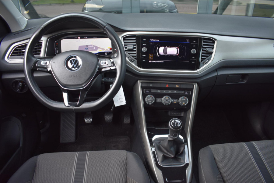 Volkswagen T-Roc 1.0 TSI | VIRTUAL COCKPIT | CAMERA | APPLE CARPLAY | ANDROID AUTO | NAP | DEALER ONDERHOUDEN