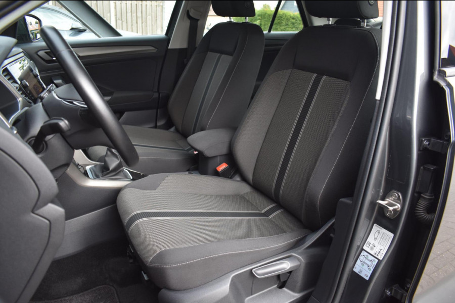 Volkswagen T-Roc 1.0 TSI | VIRTUAL COCKPIT | CAMERA | APPLE CARPLAY | ANDROID AUTO | NAP | DEALER ONDERHOUDEN
