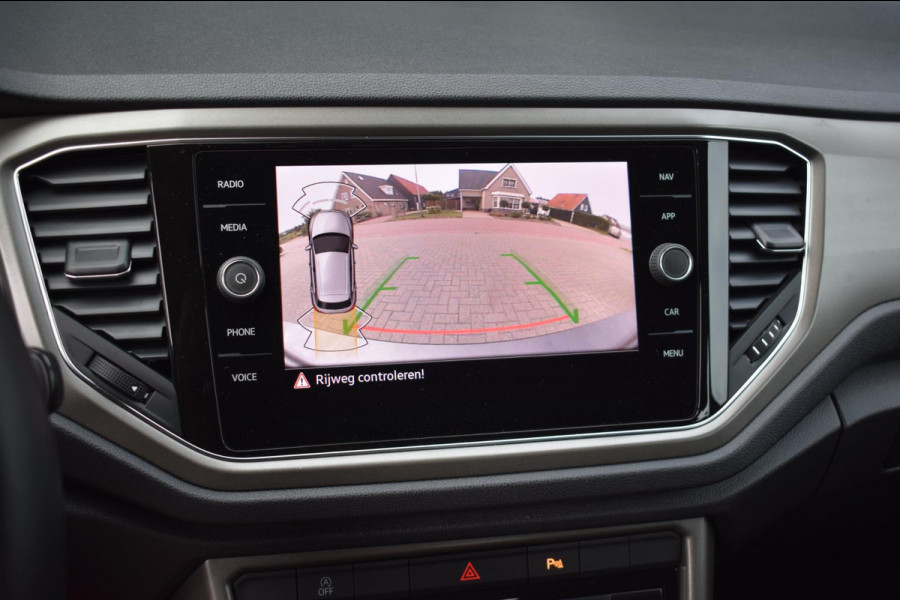Volkswagen T-Roc 1.0 TSI | VIRTUAL COCKPIT | CAMERA | APPLE CARPLAY | ANDROID AUTO | NAP | DEALER ONDERHOUDEN